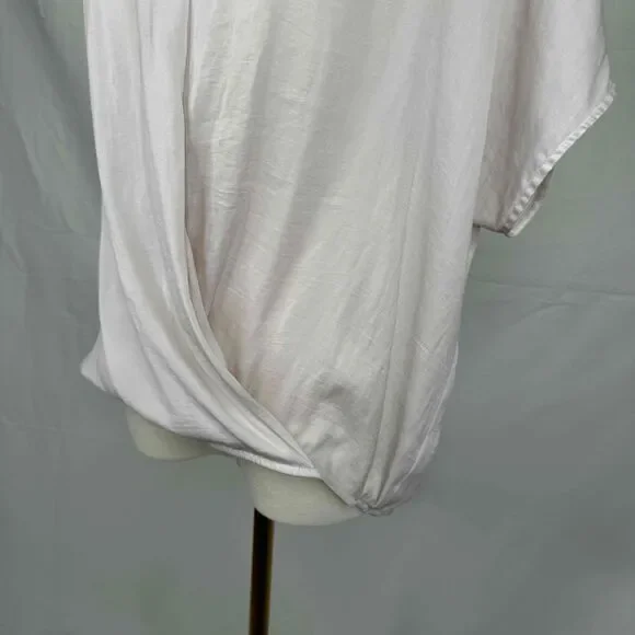 Vince Cream Short Sleeve Draped Blouse Small Preppy Transitional Basic Neutral - Picture 9 of 14